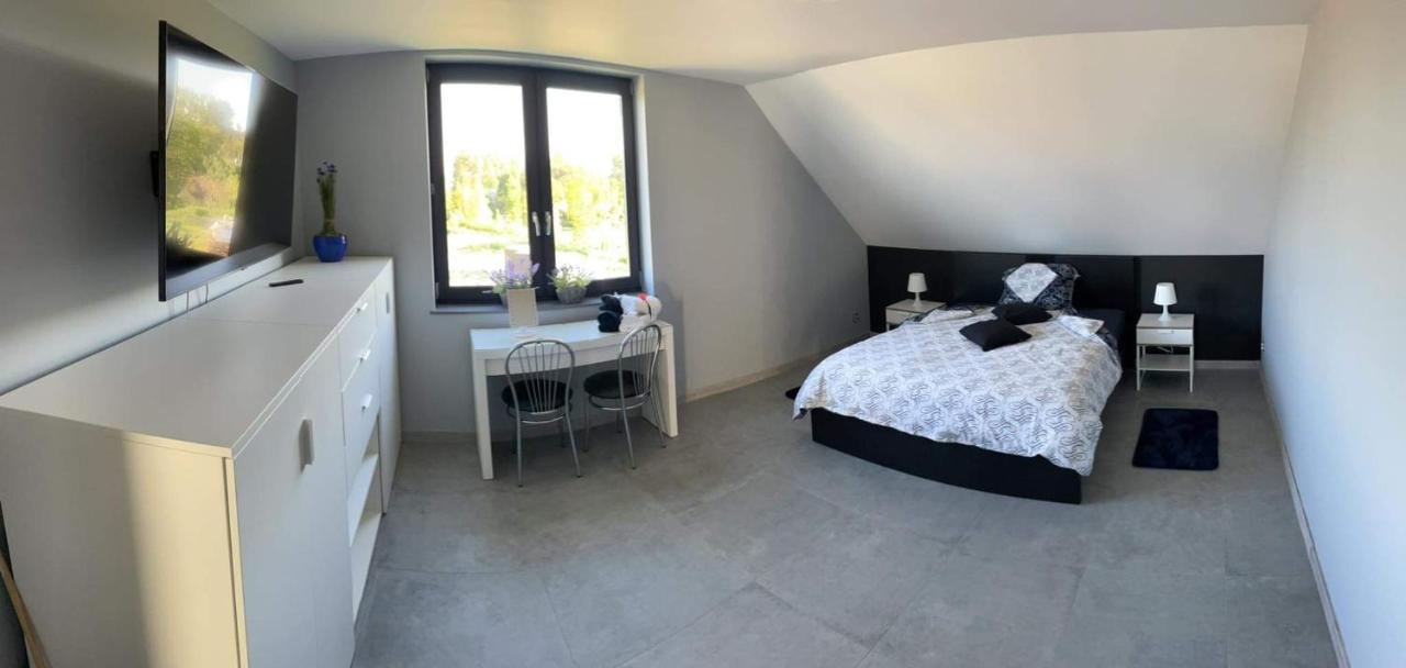 Apartament Nadziei フミエルノ エクステリア 写真